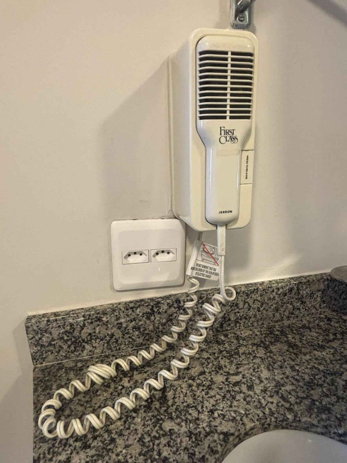 Apartamento Flat Paulista Hospital Beneficencia Portug Piscina Estac Restau Acad