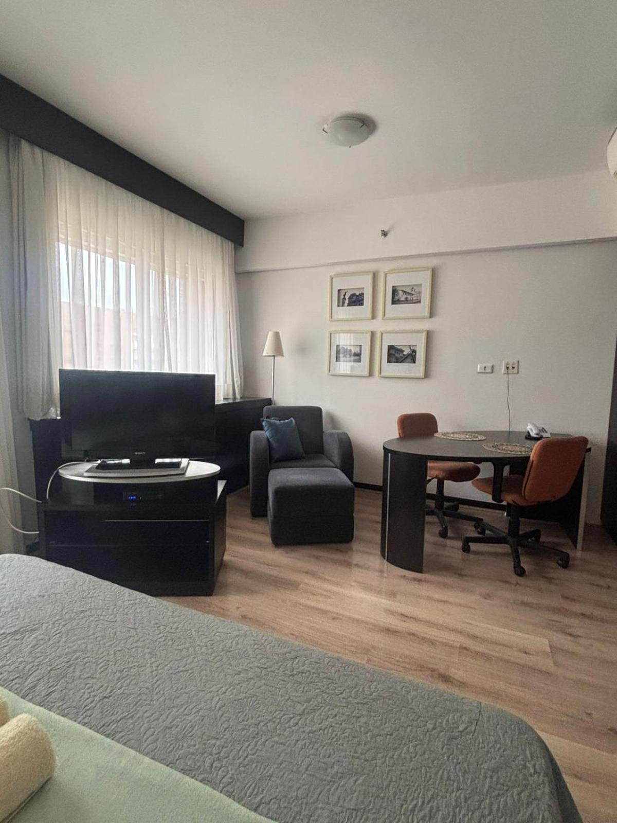 Flat Paulista Hospital Beneficencia Portug Piscina Estac Restau Acad Apartment